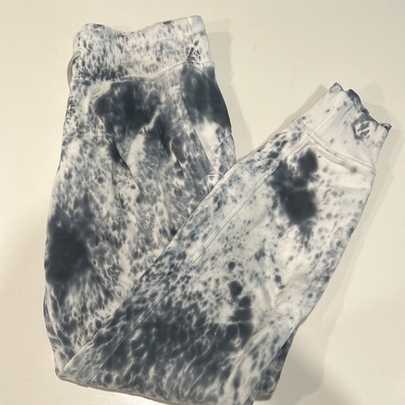 LULULEMON Warm Down Jogger - Picture 2 of 4